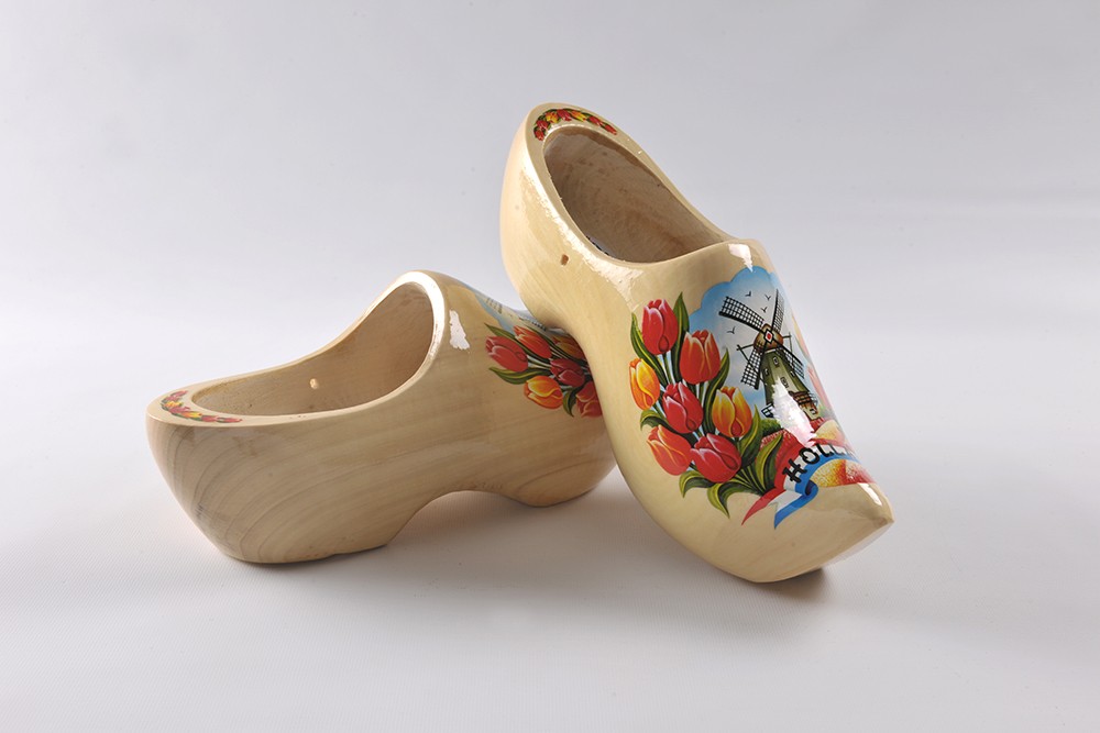Tulip wooden shoes natural